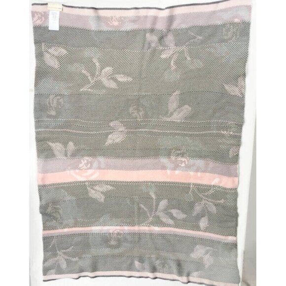 Pottery Barn Kids Meredith Knit Pink Floral Rose Baby Nursery Blanket 46x30 - Picture 4 of 8